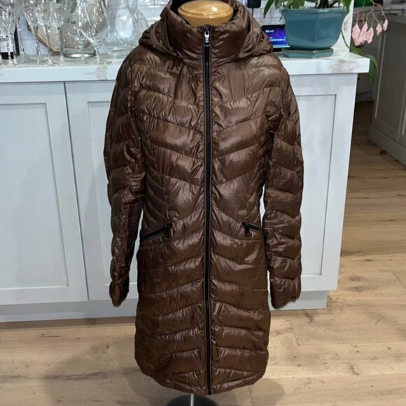 Andrew Marc 650 Fill Down Packable Puffer with Removable Hood - Size Large - Picture 2 of 10